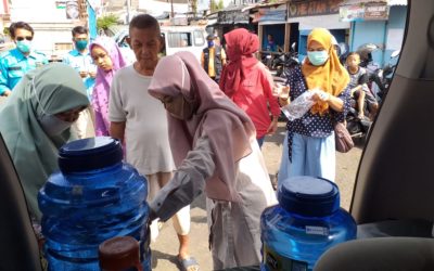 Mahasiswa UMMagelang Bagikan Antiseptic Gratis Kepada Masyarakat Grabag