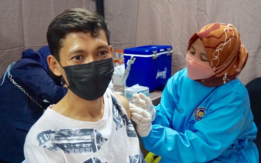 Sivitas Akademika UNIMMA Turut Sukseskan Percepatan Vaksinasi di Kabupaten Magelang