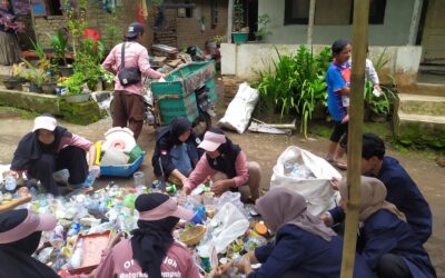 Upaya Melestarikan Bumi Melalui Bank Sampah