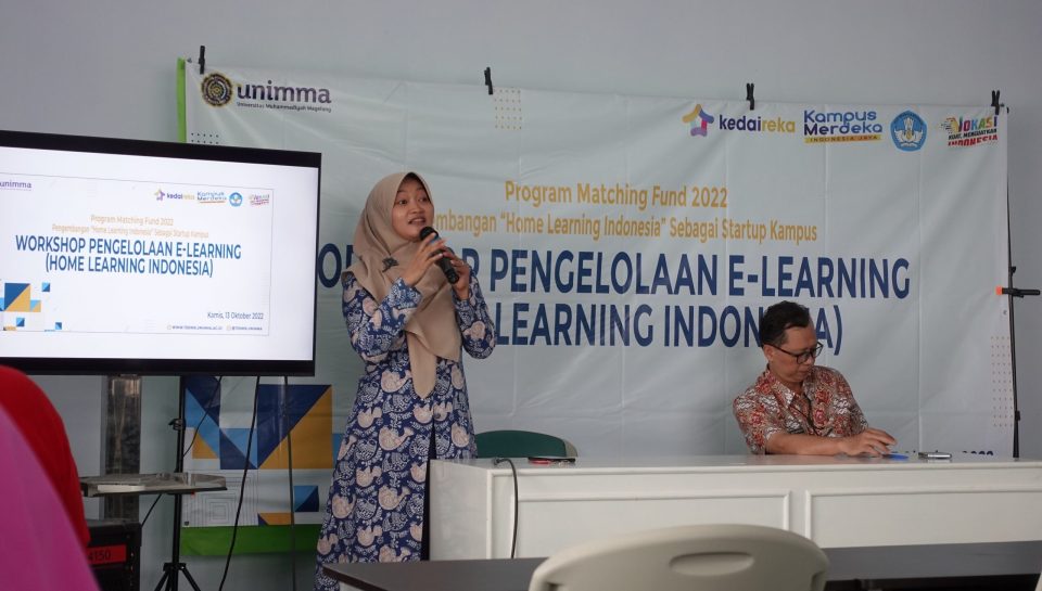 Dekan FT memberikan sambutan