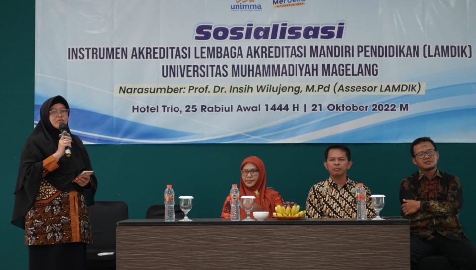 Rektor dalam sambutannya (2)
