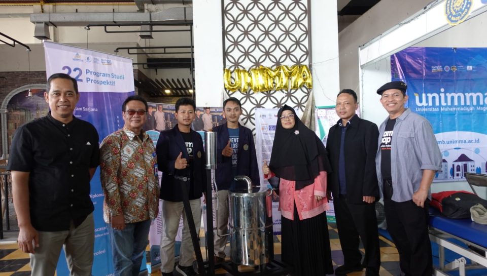 Tim bersama pimpinan univ