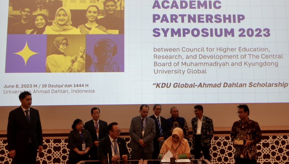 BDED982F-0D7B-4C6D-ABFC-F463B8374DF4