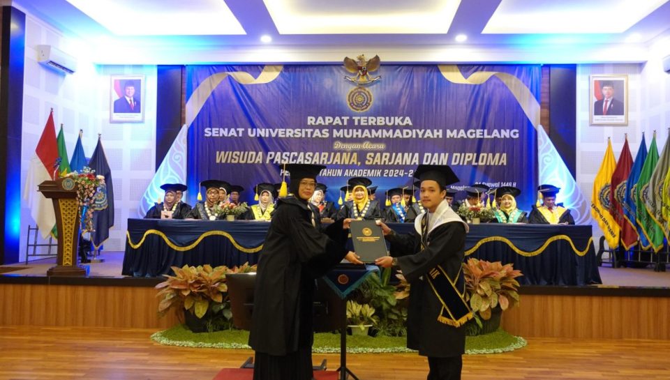 wisudawan terbaik wisuda UNIMMA 83