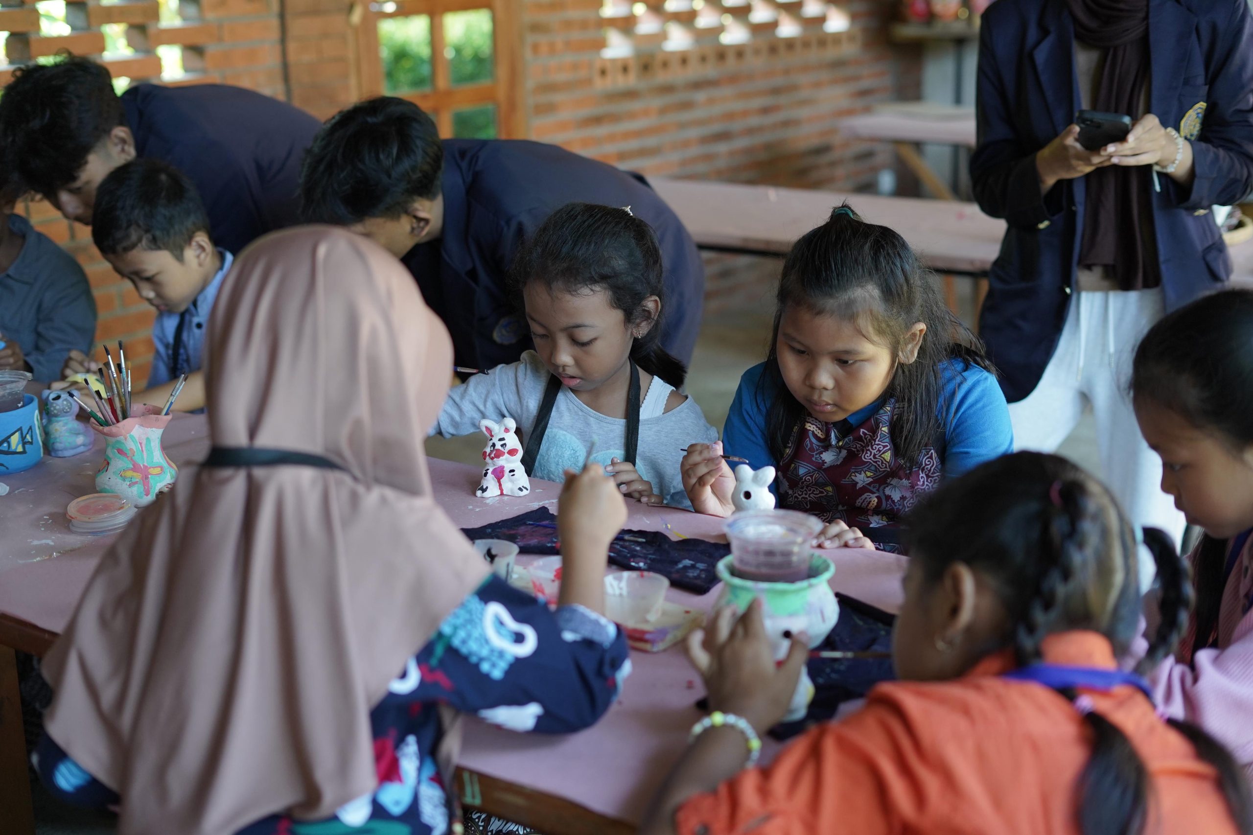 Angkat Kearifan Lokal, Mahasiswa Ilkom UNIMMA Sulap Kriya Kayu Rik Rok Jadi Wisata Edukatif Kreatif di Borobudur