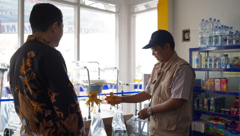 peluncuran alat bantu jalan UNIMMA