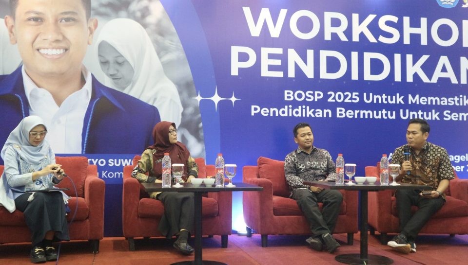 Ari Suryawan Dekan FKIP UNIMMA menjadi narsum workshop BOSP