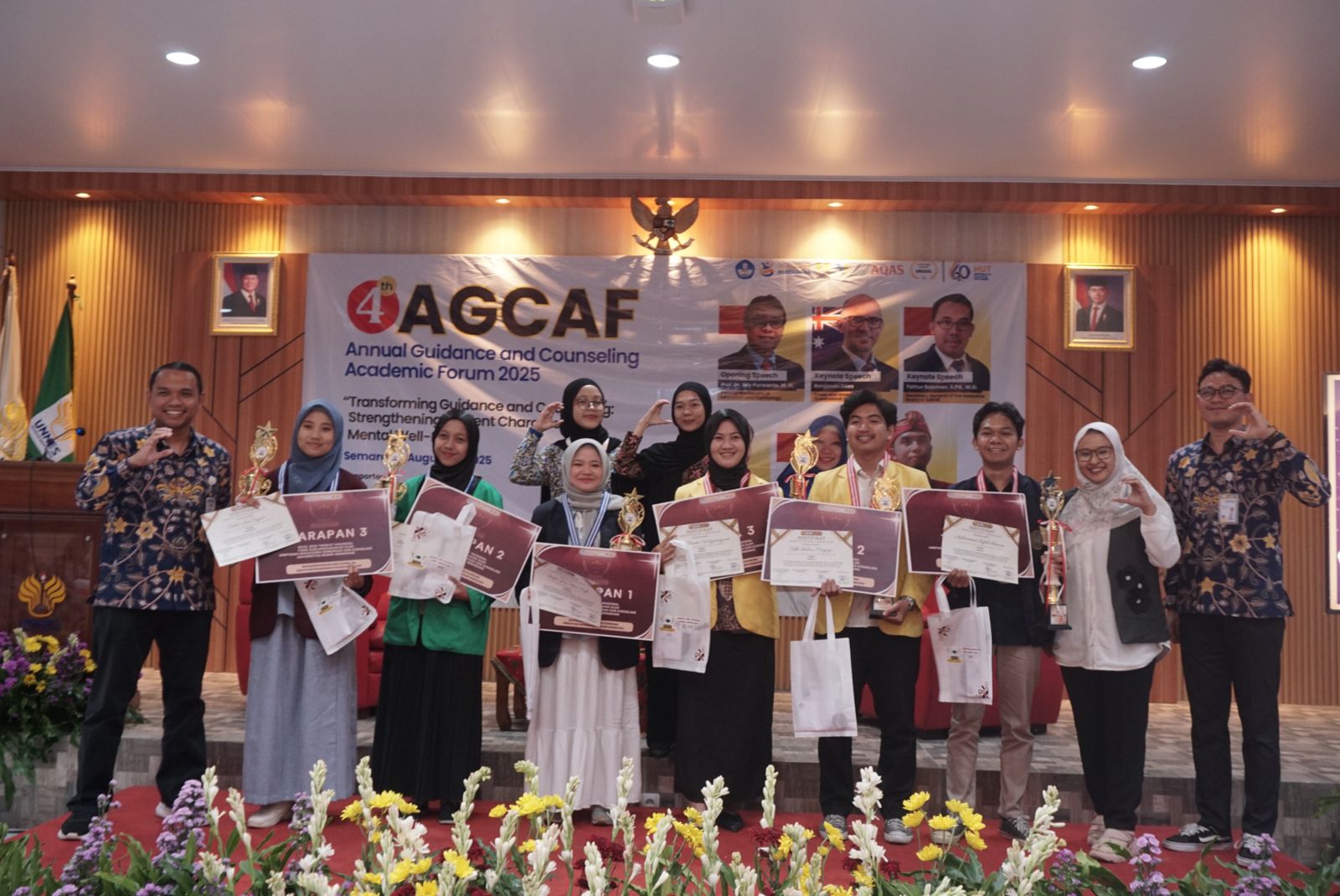 Iqbal mahasiswa BK UNIMMA juara 1 (3 dari kanan)