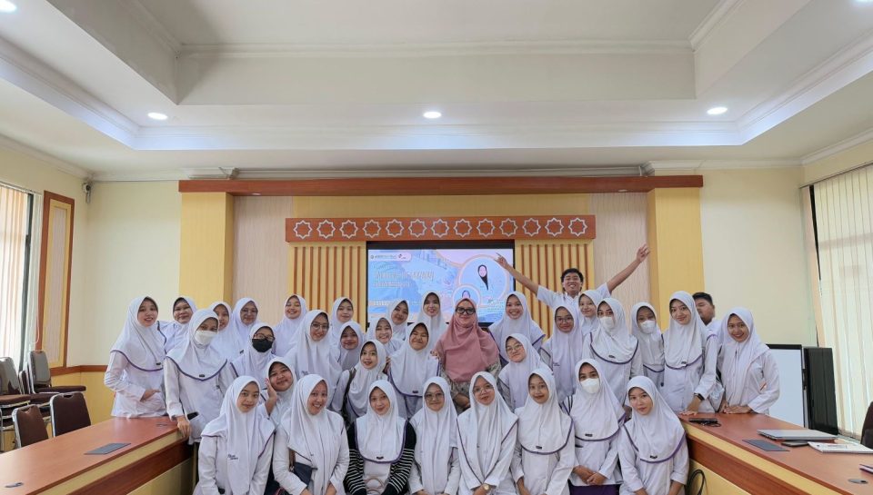 Kuliah praktisi Farmasi UNIMMA (2