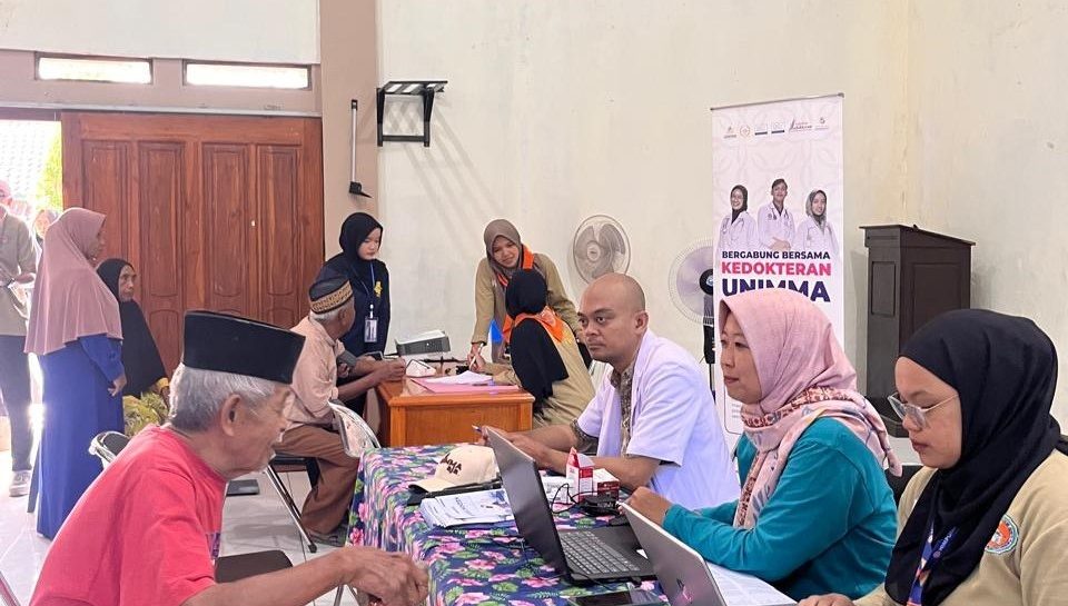Kolaborasi Lintas Kampus, UNIMMA dan UMC Hadirkan Layanan Kesehatan Gratis di Kuningan