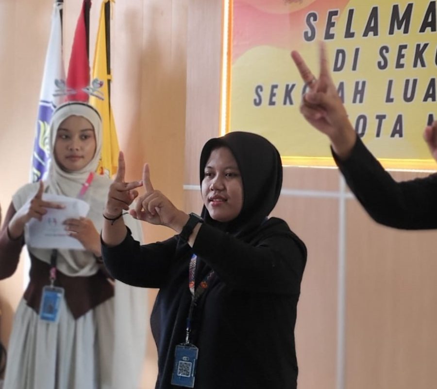 Bangun Komunikasi Setara, UKM FORDA UNIMMA Bekali Volunteer di SLB Negeri Kota Magelang