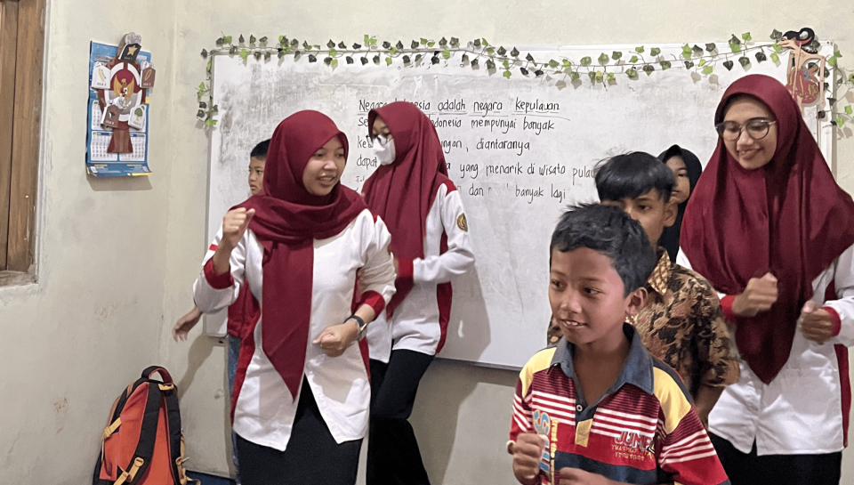 PEDATI Inovasi Mahasiswa PGSD UNIMMA Dukung Pendidikan Inklusif Melalui Pembelajaran Tari