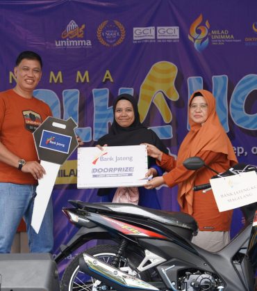 Ribuan Peserta Meriahkan Walk A Holic Milad ke-62 UNIMMA