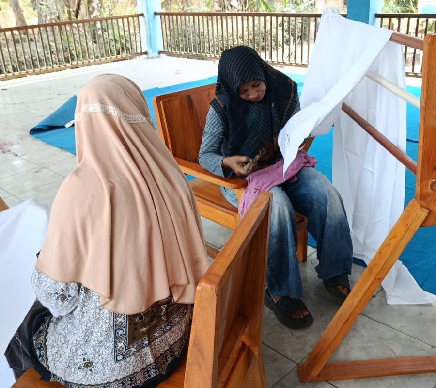 Membatik Tanpa Nyeri Inovasi Ergonomi Dosen UNIMMA untuk Pembatik Sleker Asri