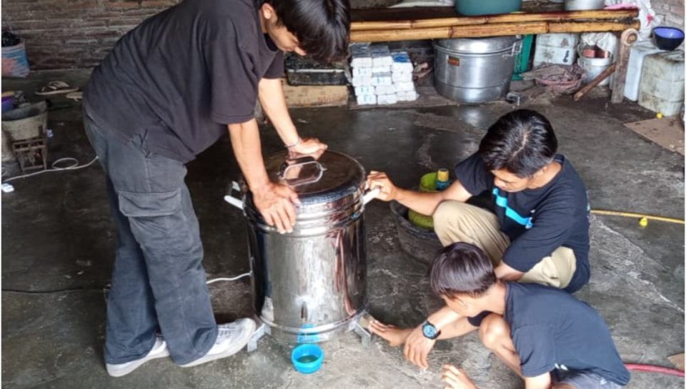 UNIMMA Dampingi UMKM Slondok Plosogede Tingkatkan Produksi melalui Teknologi Tepat Guna dan Pemberdayaan Pemuda