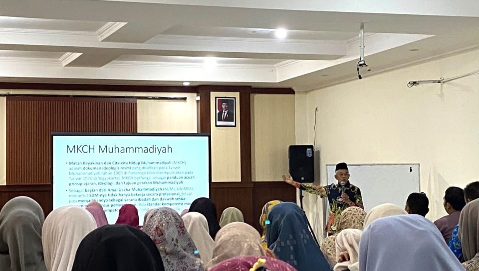 SIMPATI UNIMMA Bahas MKCH Muhammadiyah sebagai Kompas Moral Kinerja Dosen dan Tendik SIMPATI UNIMMA Bahas MKCH Muhammadiyah sebagai Kompas Moral Kinerja Dosen dan Tendik