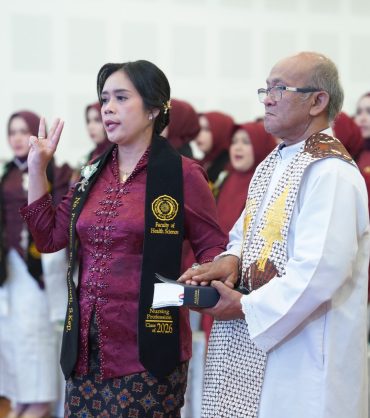 Wisuda dan Angkat Sumpah Keperawatan UNIMMA, Lulusan Didorong Menjadi Perawat Kompeten dan Humanis