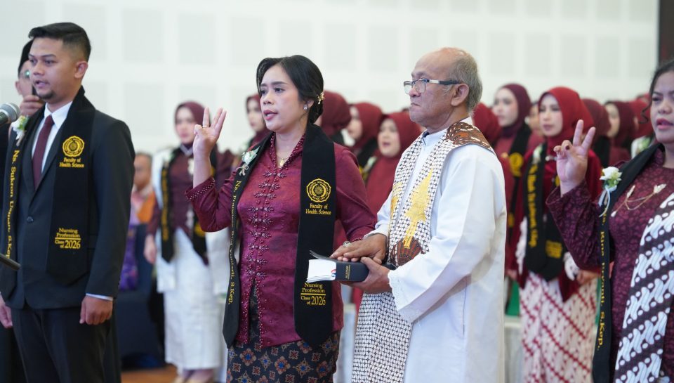 Wisuda dan Angkat Sumpah Keperawatan UNIMMA, Lulusan Didorong Menjadi Perawat Kompeten dan Humanis